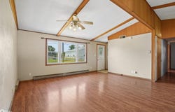 703 E Oak Street, Mount Pleasant, IA 52641