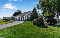 3536 FOX HILL Drive, CHAMBERSBURG, PA 17202