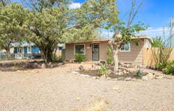 111 E APACHE Street, Huachuca City, AZ 85616