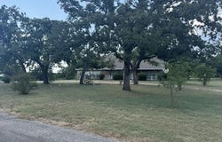 690 Ancient Oaks Drive, Marble Falls, TX 78654