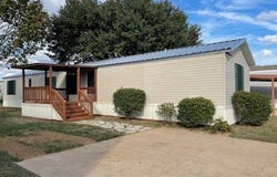 2300 Ward Bend Rd, Sealy, TX 77474