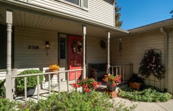 2728 Stonebridge Dr, Racine, WI 53404