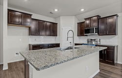 222 Reagor Dr, Taylor, TX 76574