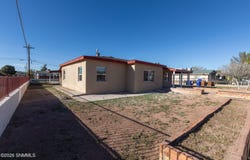 1220 W Hall Avenue, Las Cruces, NM 88005