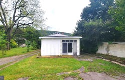 1073 NATIONAL Highway, CUMBERLAND, MD 21502