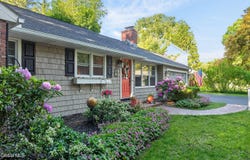 2 Avon Road, Delmar, NY 12054