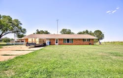 108 E Chestnut St, Nash, OK 73761-0000