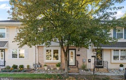12 E MAPLE Avenue, MERCHANTVILLE, NJ 08109