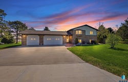 26574 466th Ave, Sioux Falls, SD 57106-6903