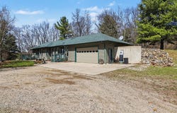 8362 E River Road, Battle Creek, MI 49014