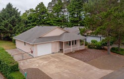 50 PACIFIC St, DepoeBay, OR 97341