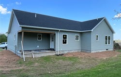 3 Lynwood Drive, Lyndonville, NY 14098