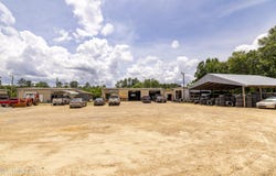 47 Walnut Avenue, De Kalb, MS 39328