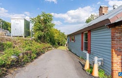 401 BOWLING ST, STAUNTON, VA 24401