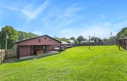 221 E S Broad Street, Walhalla, SC 29691-1099