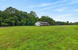 181 Hayes Ridge Rd., INDIAN MOUND, TN 37079