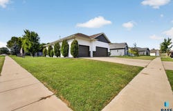 4900 E Mangrove St, Sioux Falls, SD 57110