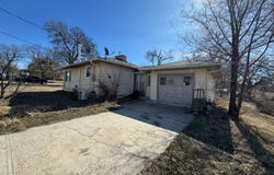 402 S 2nd, Lincoln, KS 67455