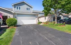 8592 Tullamore Drive, Tinley Park, IL 60487
