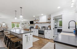 372 Gabrels Drive, Clarkesville, GA 30523