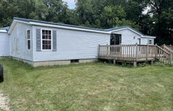 13830 Riverside Drive, Constantine, MI 49042