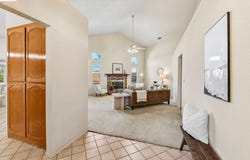 787 Chenin Blanc Dr, Manteca, CA 95337