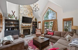 2C Townhouse Square, Dover, VT 05356