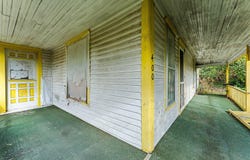 400 1st Street, Anderson, MO 64831