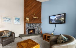8766 Schweitzer Mountain Rd, Sandpoint, ID 83864