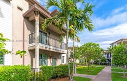 4963 NW 83rd Path, Doral, FL 33166