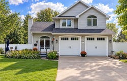 W2311 VALLEYWOOD Lane, APPLETON, WI 54915-8711