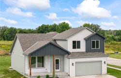 2200 SE Oak Ridge Drive, Oak Grove, MO 64075