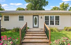 209 Augusta Drive, Mahomet, IL 61853