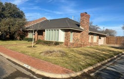 8 Westridge Square, Plainview, TX 79072