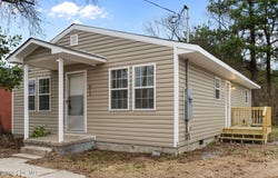 211 S Jackson Street, Beulaville, NC 28518