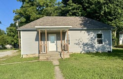 204 S Main, Cloverdale, IN 46120