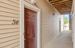 2323 E Porter Avenue, Des Moines, IA 50320