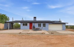 749 E MCDOWELL Boulevard, Apache Junction, AZ 85119