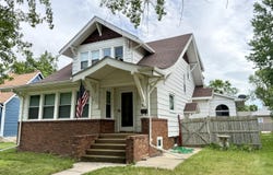 566 4th St SW, Huron, SD 57350
