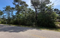 Robinson Point Rd, Bagdad, FL 32583
