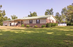 10464 Eureka Rd., COURTLAND, MS 38620