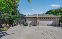2007 Ashcroft Avenue, Clovis, CA 93611
