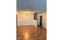 1632 Queensbridge Square, Indianapolis, IN 46219