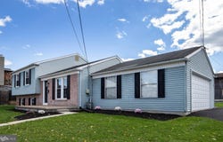 12 FRONT Street, CAMP HILL, PA 17011