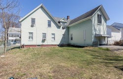 10 Green St, Leominster, MA 01453