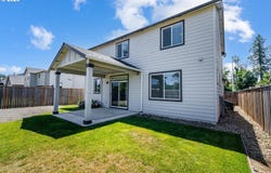 5290 SQUIRREL St, Springfield, OR 97478