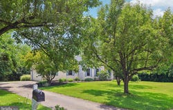 8 LONG Drive, DOWNINGTOWN, PA 19335
