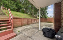 512 Brinwood Ave, Carrick, PA 15227