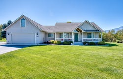 215 Carriage Road, Hamilton, MT 59840