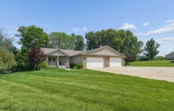 518A Hickory Lane, Howard, OH 43028